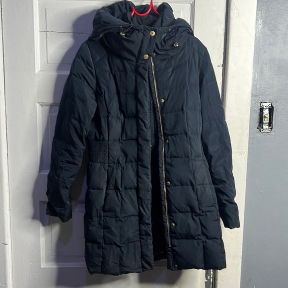 Selling days because it’s too small on me. I’m barely ward it - Picture 1 of 3